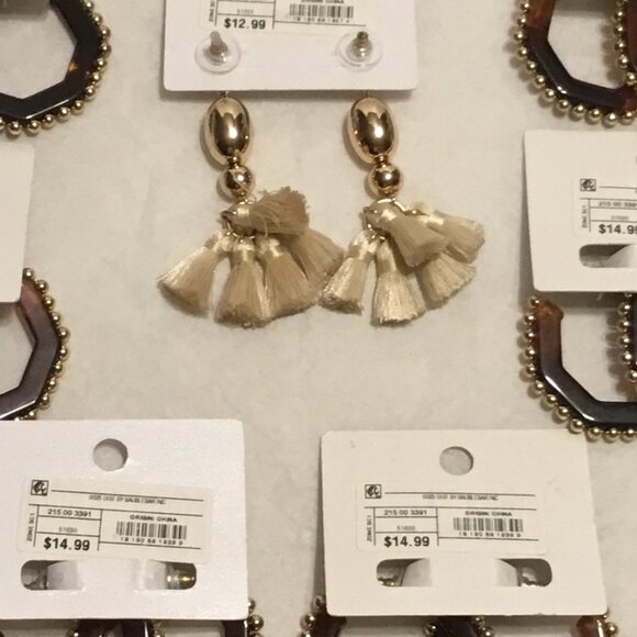 9 pairs of Sugarfix fashion earrings by Baublebar new mint condition on cards - Picture 3 of 5